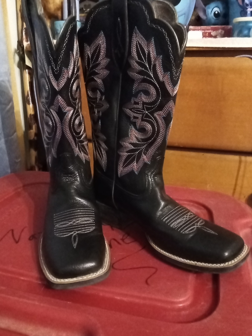 Ariat Black Cowboy Boots with Pink Embroidered Leaf Motif 8.5 B